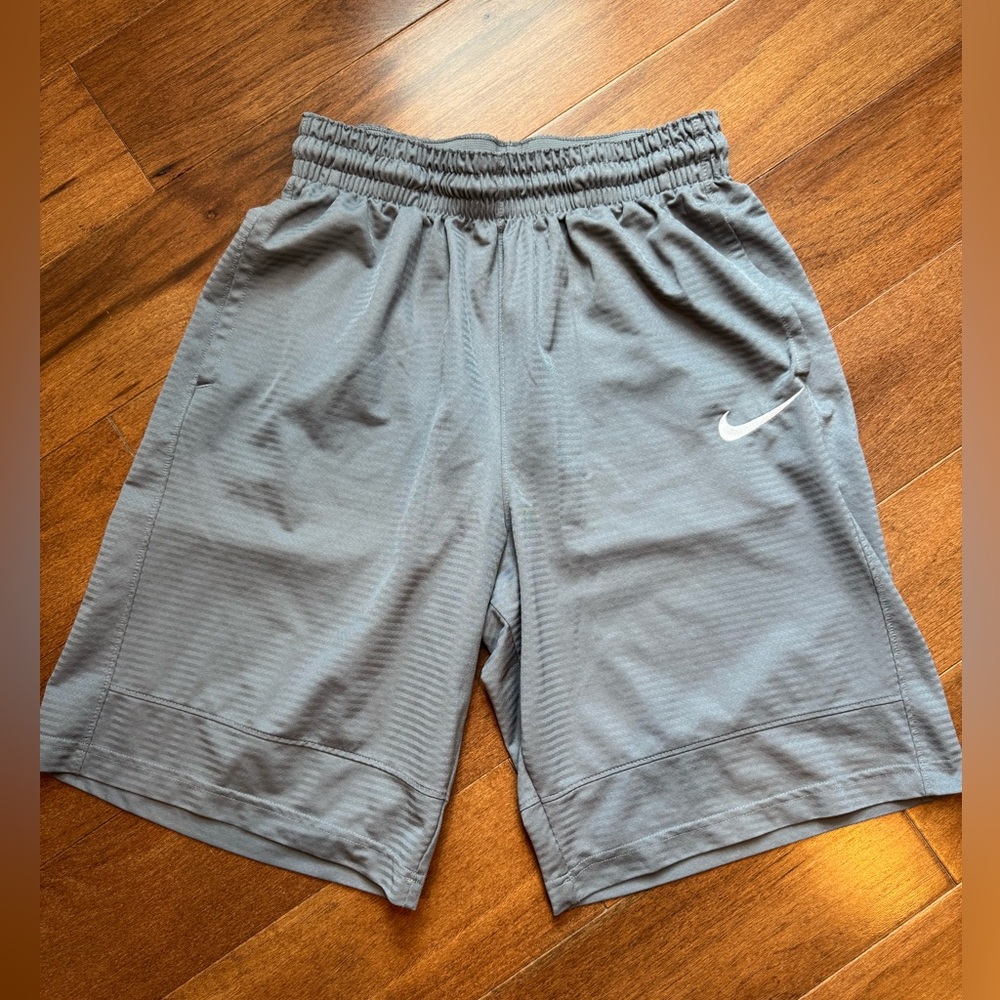 NIKE Men's Charcoal Athletic Shorts